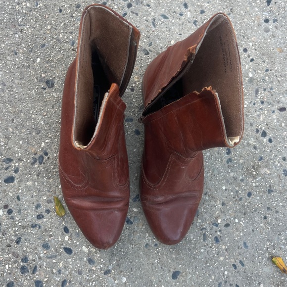 Cute brown booties authentic HANDMADE 
Sergio Vadducci - Picture 6 of 6